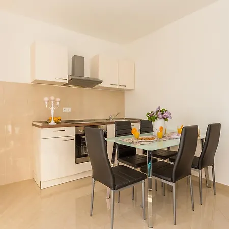 Stanici 12929c